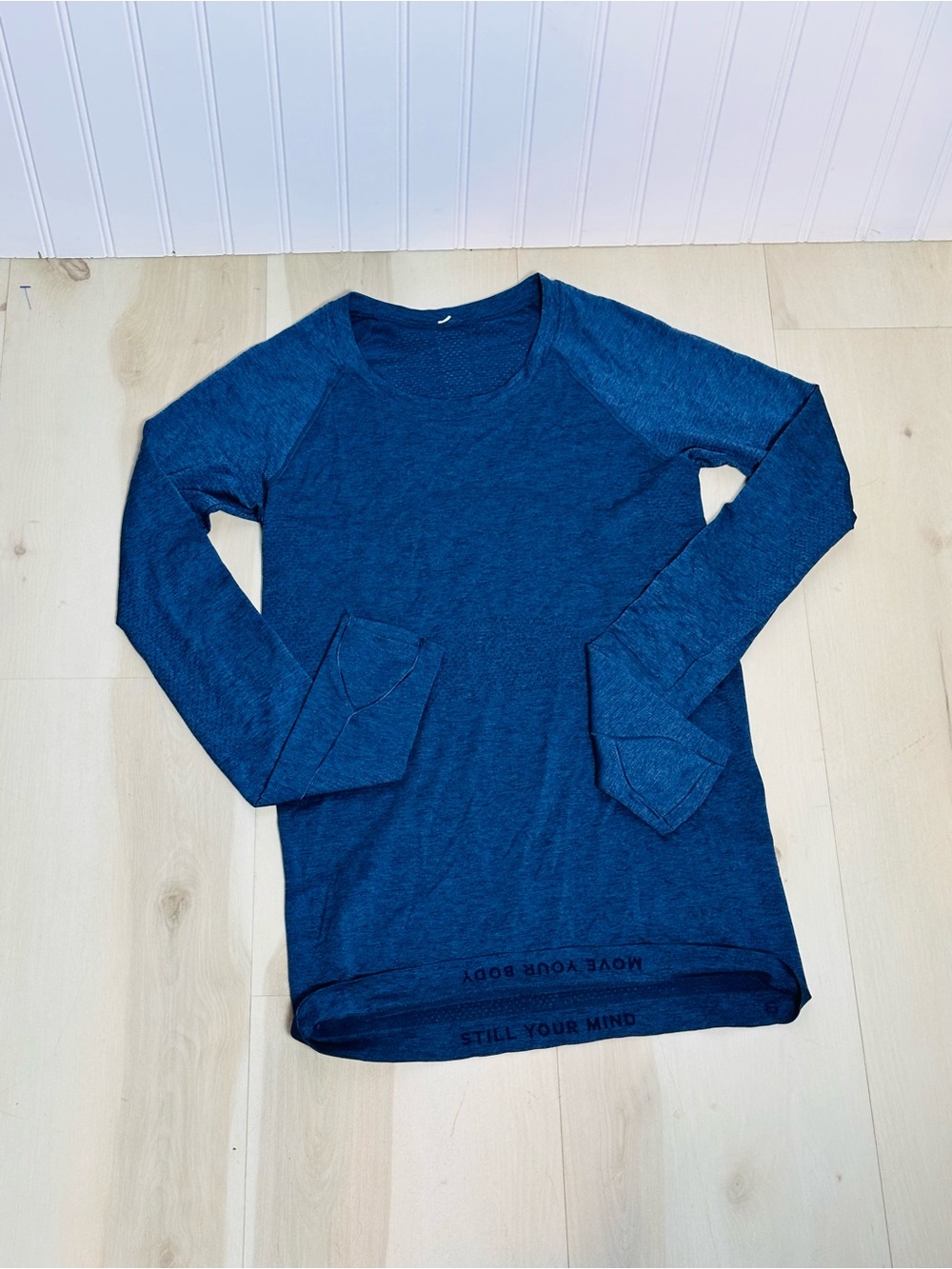 lululemon Swiftly Tech Long Sleeve Shirt 6 Gym Hip length Lightweight Breathable - Picture 7 of 10